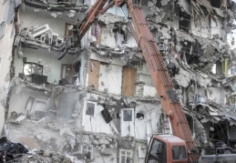 Yıkılan binalara ilişkin soruşturmada 7 kişi tutuklandı