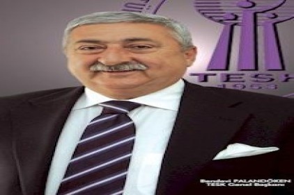 Yılbaşı sepetindeki ürünlere dikkat