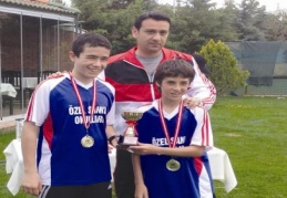 Yıldız Erkekler Kort Tenisi Turnuvası’nda il ikincisi oldular