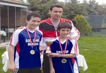 Yıldız Erkekler Kort Tenisi Turnuvası’nda il ikincisi oldular