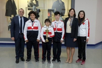 &#8220;Yıldız Erkekler Tenis İl Şampiyonası&#8221;nda SANKO Okulları Yıldız Erkek Tenis Takımı il ikincisi oldu