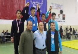 Yıldızlar grekoromen güreş müsabakaları yapıldı