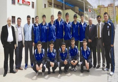 Yıldızlar Voleybol takımı Osmaniye’ye gitti