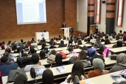 Yıldızları hedefleyin, ıskalarsanız kendinizi en kötü güneşte hissedersiniz