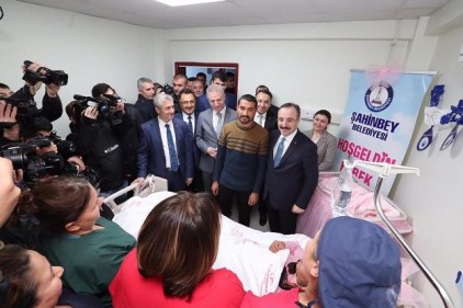 Yılın ilk ve şanslı bebeği oldu