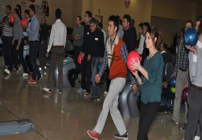 Yılın stresini bowling oynayarak attılar