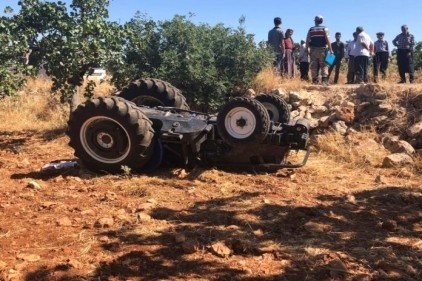 Yine traktör devrildi, yine sürücüsü öldü