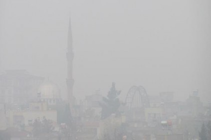 Yoğun sis hayatı olumsuz etkiledi