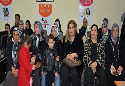 Yoksul girişimci kadınlar internetle dünya pazarlarına açılacak