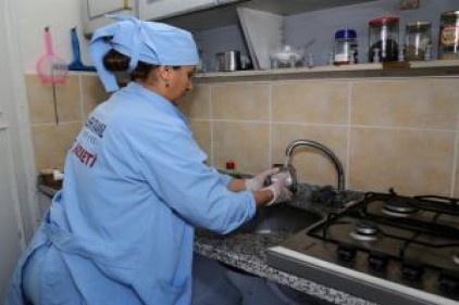 Yoksul ve bakıma muhtaç vatandaş aldığı hizmetten memnun