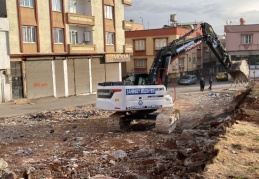Yol açma çalışmaları devam ediyor