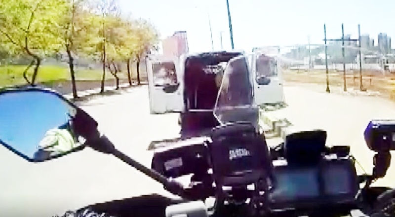 Yol kenarlarında satış yaparak trafiği tehlikeye atan kişilere ceza