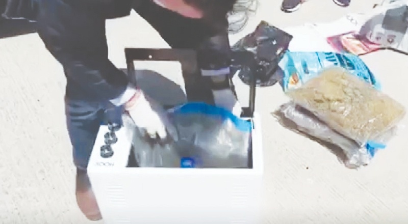 Yolcu otobüsündeki fırının içinden 6 kilo uyuşturucu çıktı