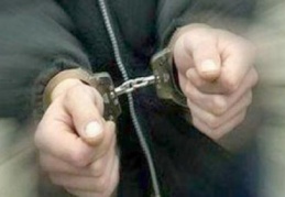 Yolcunun üzerinden 1 kilo uyuşturucu çıktı