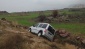 Yoldan çıkan araç su kanalına uçtu