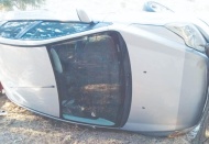 Yoldan çıkan otomobil ağaçlara çarparak durabildi