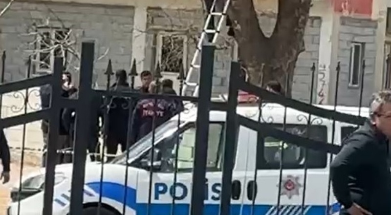 Yoldan geçenler gördüklerine inanamadı