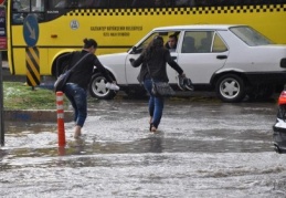 Yollar yürünmez hale geldi