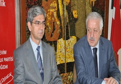 Yukarıda kavga, aşağıda barış