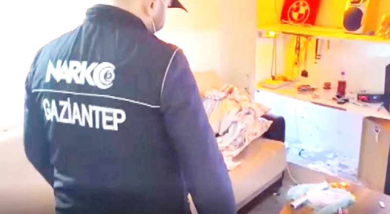 Yüklü miktarda uyuşturucu madde ele geçirildi