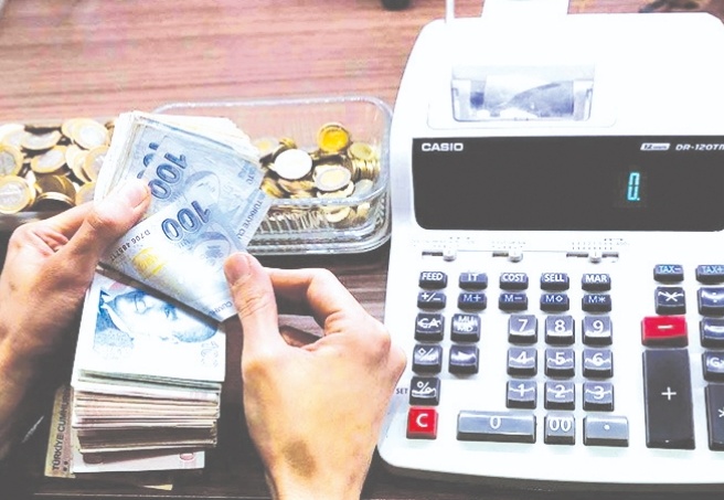 Yüksek faize rağmen tüketici kredileri arttı