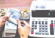 Yüksek faize rağmen tüketici kredileri arttı