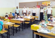 Yüksekokul öğrencilerinden köy okulundaki 80 öğrenciye destek