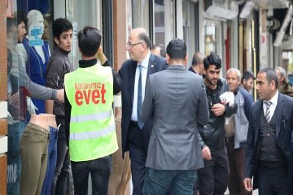 Yüksel ve Koçer, esnafı gezdi