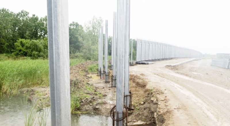 Yunanistan, Türkiye'yle arasındaki sınır duvarını üç katına çıkartıyor!