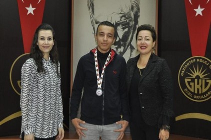 Yurt dışında eğitim alma hakkı kazandı