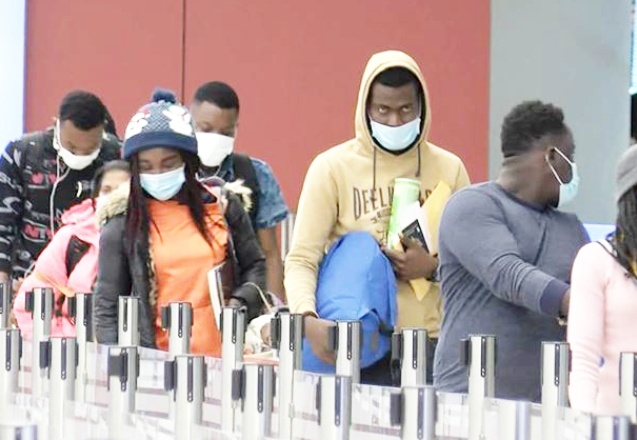 Yurt dışından gelişlerde zorunlu ‘PCR testi ibrazı zorunluluğu’ başladı