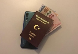 Yurtdışından getirilen telefonların kayıt ücreti 500 TL'den 1500 TL'ye çıktı