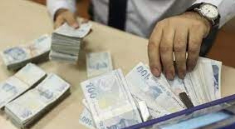 Yurttaşın bankalara olan borcu hızla büyüyor