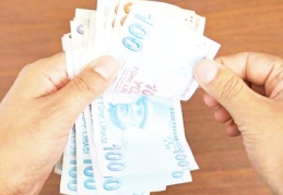 Yurttaşın yüzde 30-44’ünün gelirleri azalırken yüzde 42.7’sinin borçları arttı