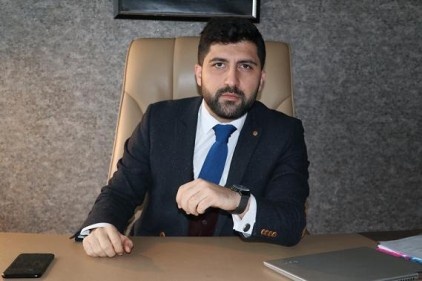 Yüzbinlerce mülteci sınırda aç, susuz ve perişan halde bekliyor