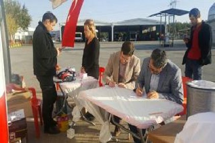 Yüze yakın personel kan bağışladı