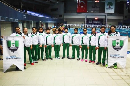 Yüzme milli takım kadrolarına 4 sporcu kazandırdı