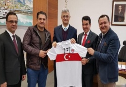 Yüzyıllardır hokey yapan ülkelerle aynı kulvarda olmak önemli bir kazanım