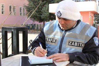 Zabıta ekipleri, okul servislerini denetledi