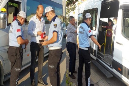 Zabıta ekipleri servisleri denetledi