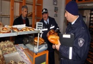 Zabıta, esnafı ve vatandaşı bilgilendiriyor