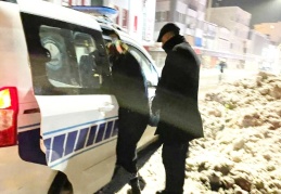 Zabıta, parklarda, duraklarda caddelerde devriye geziyor