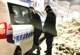 Zabıta, parklarda, duraklarda caddelerde devriye geziyor