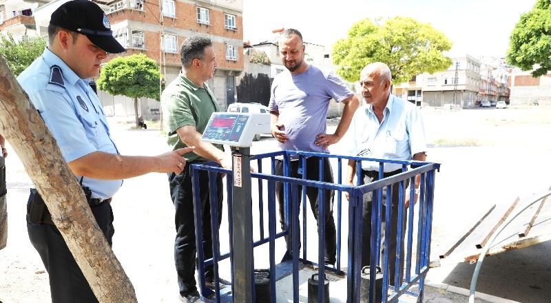 Zabıtalar iş başında