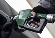 Zam geldi, benzin 7 liranın üzerine çıktı