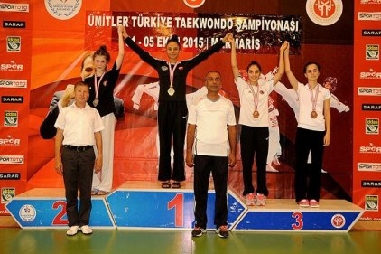 Zehra ve Elif Döşüçukur şampiyonluk ve üçüncülük alarak döndü