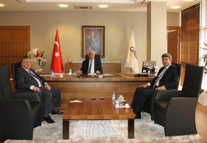 Zengin, Güneydoğu Anadolu İhracatçı Birliklerini ziyaret etti