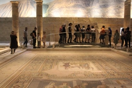 Zeugma Müzesi&#8217;ne ziyaretçi akını 