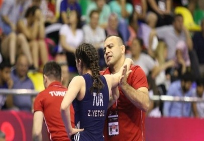 Zeynep Yetgil'den altın madalya