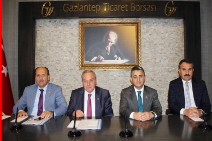 Zeytin ve zeytinyağı üreticisi Avrupalı üreticininaldığı primin yarısını istiyor